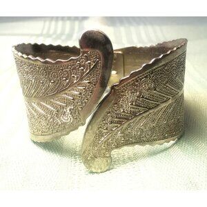 Leaf Feather Design Vintage Silver Tone Hinged Cuff Bracelet  7.5 Boho Statement